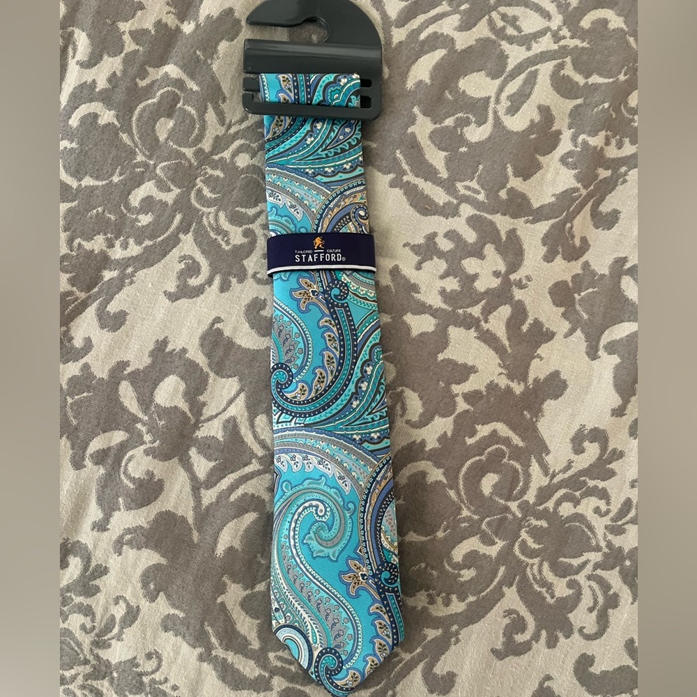 Paisley print Mens tie brand new